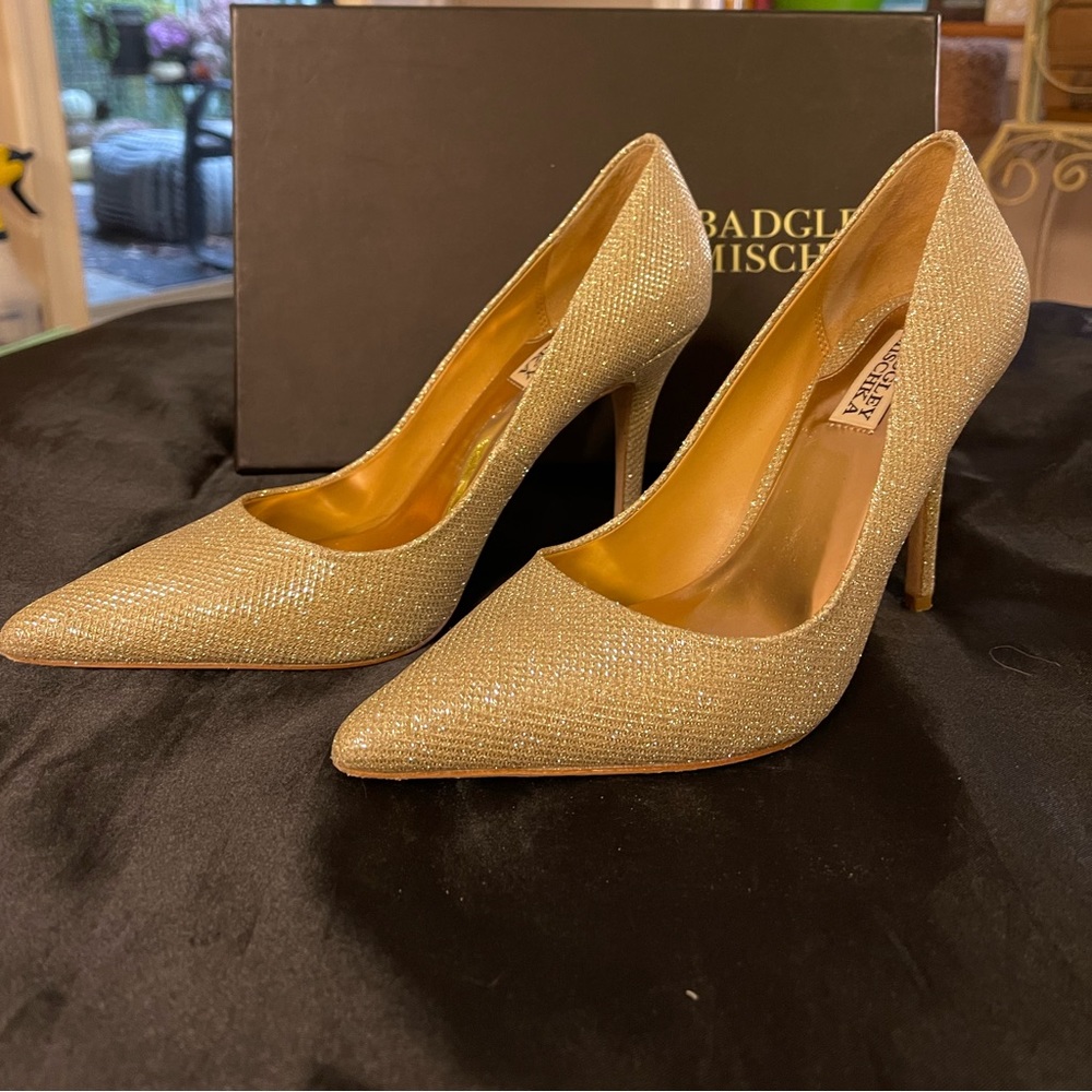 Badgley Mischka Gold Glitter Heels